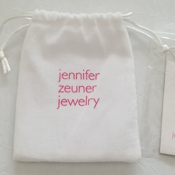 NWT Rtl $50 Jennifer Zeuner Dainty Star Layered Necklace - Picture 5 of 6